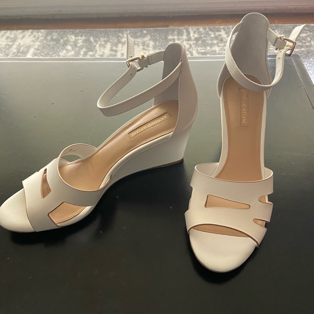 Antonio Melani Frasia white wedges